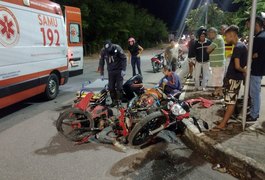 Colisão envolvendo motocicleta e ciclomotor deixa duas pessoas feridas, em Arapiraca