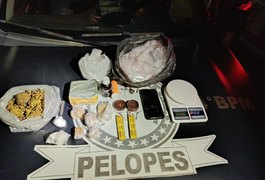 PM apreende arma de fogo e drogas em Maceió e Joaquim Gomes