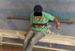 Polícia evita linchamento de adolescente suspeito de furtar mulher em Arapiraca