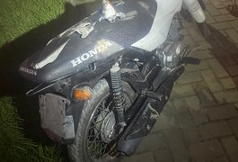 Dois homens são presos com moto roubada na Cidade Universitária, em Maceió