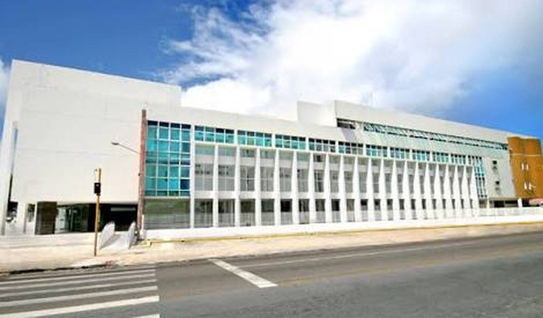 ﻿Justiça decide que grávida pode realizar testes físicos de concurso em data posterior, em AL