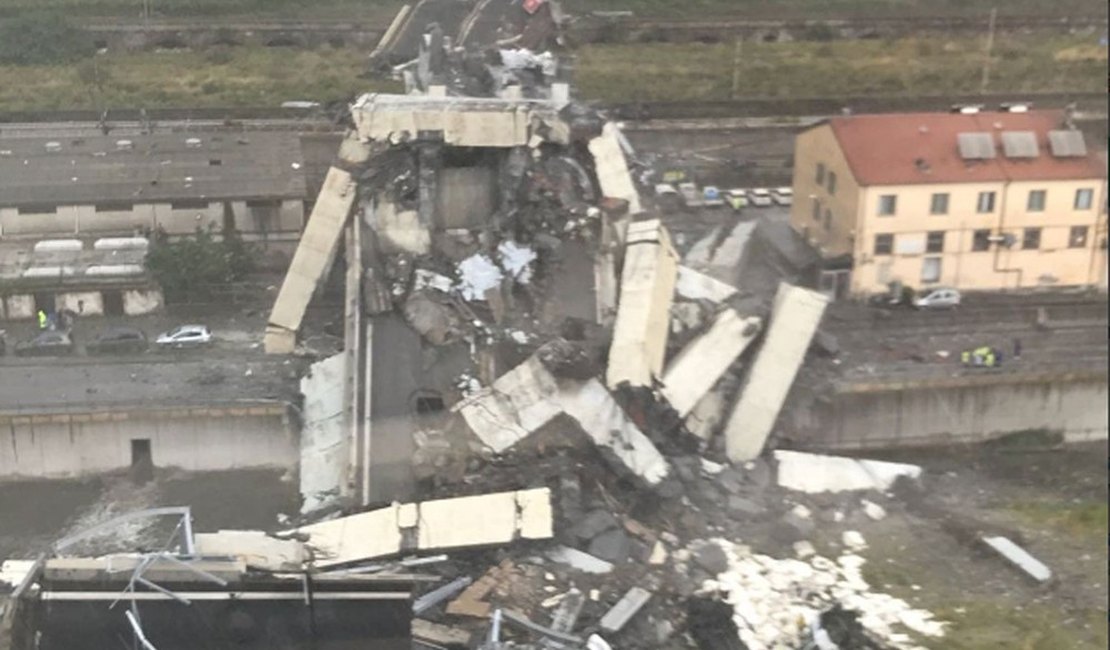 Ponte cai na Itália e deixa mortos; veja vídeo