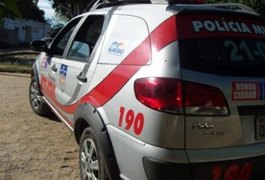 Corpo de jovem é encontrado enterrado em terreno baldio em Arapiraca