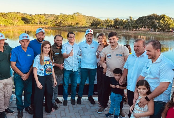 VÍDEO: Ao lado de lideranças políticas, prefeito Bueno Higino entrega Orla Lagunar em Coité do Nóia