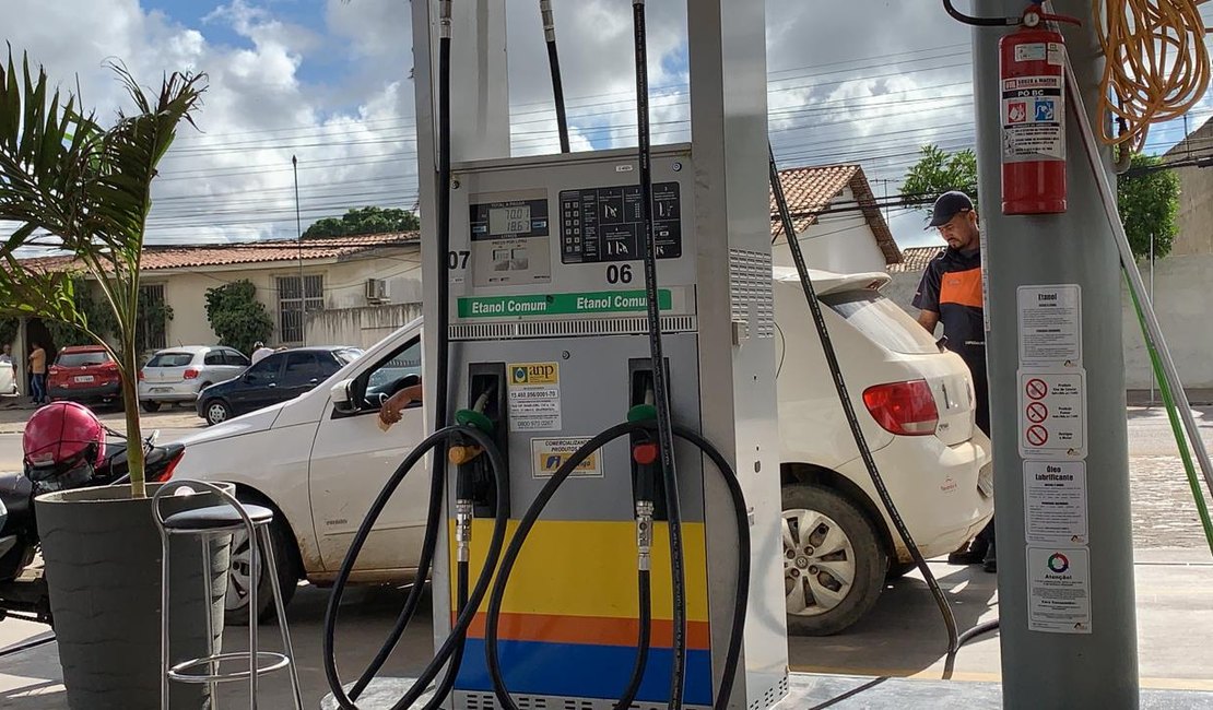 Trio encapuzado e armado assalta Posto de Combustível em Girau do Ponciano