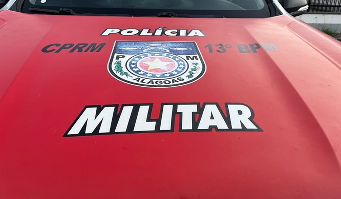 13º Batalhão prende homem com mandado de prisão em aberto por roubo na Vila Emater, em Maceió