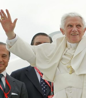 Estado de saúde de Bento XVI piorou nas últimas horas, afirma Vaticano