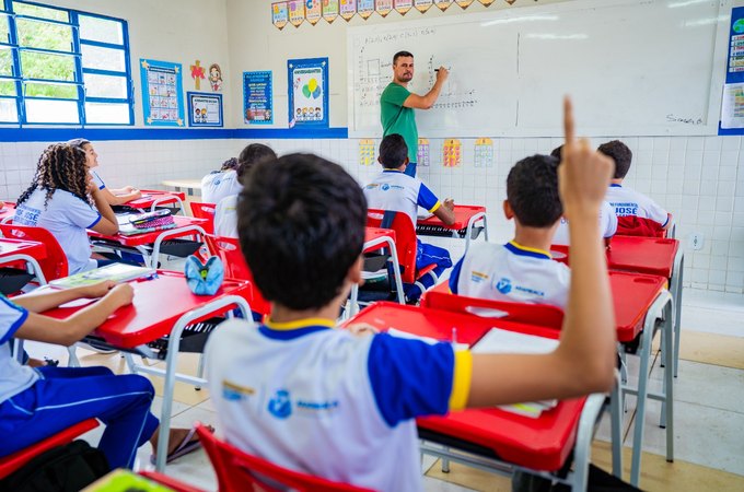 Prefeitura de Arapiraca divulga nova data para aplicação de provas do concurso público da Educação