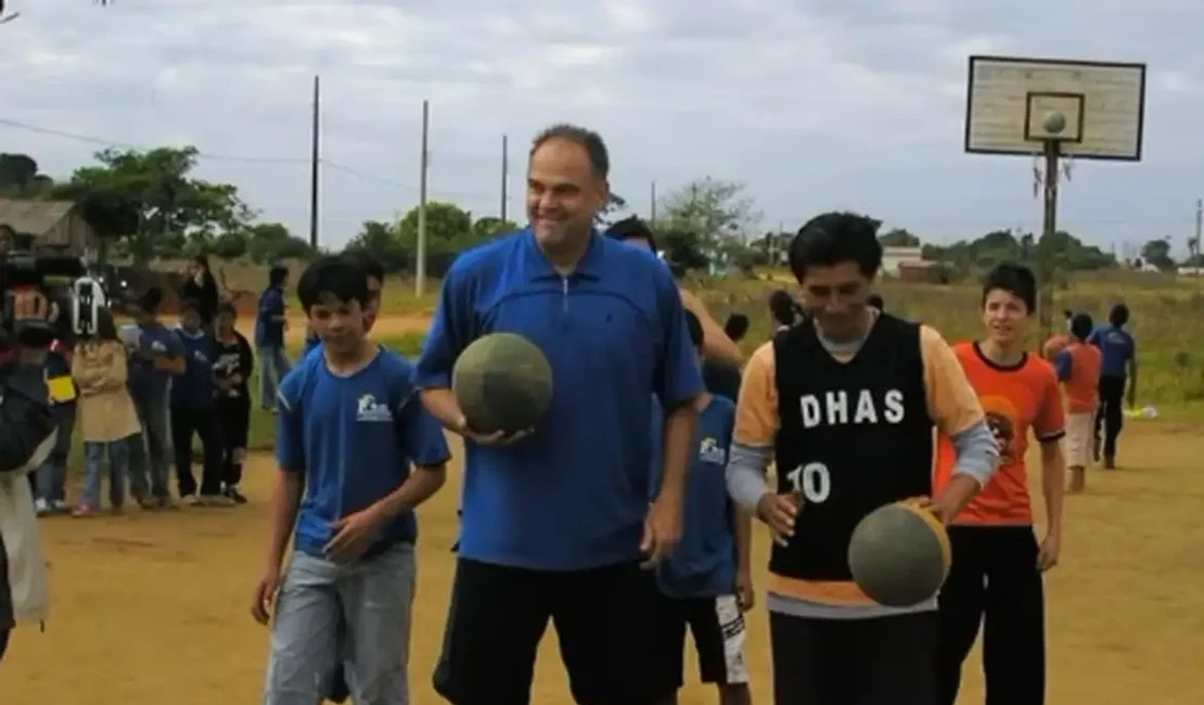 Projeto que Oscar Schmidt viabilizou vence torneio escolar nacional
