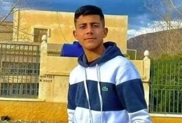 Adolescente de 17 anos morre após levar chute durante partida de futebol