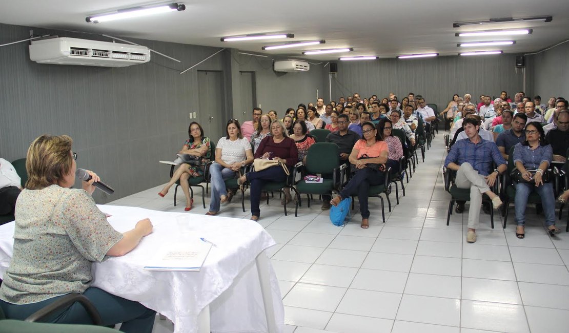 Célia inicia preparação para transição e anuncia programação para 92 anos da cidade