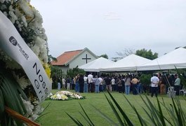 Sob forte comoção, jovem vítima de acidente na AL-220 é sepultado em Arapiraca