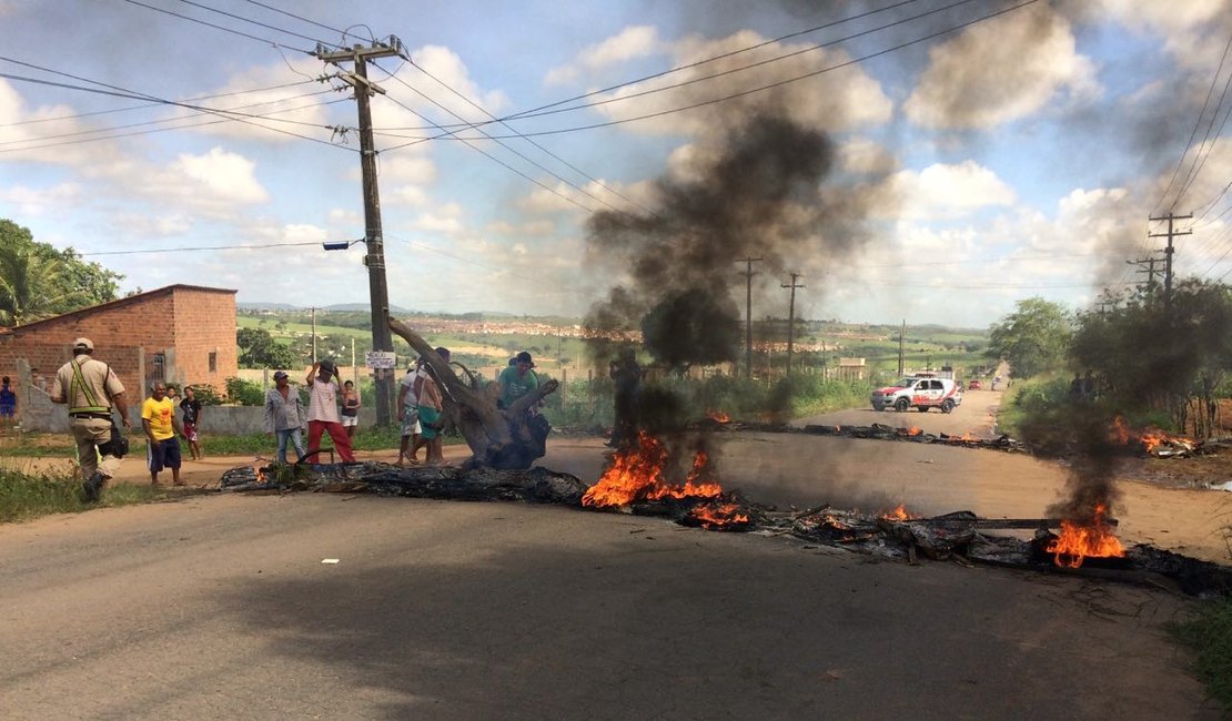 Moradores do Distrito Industrial ameaçam danificar pista em protesto por lombadas