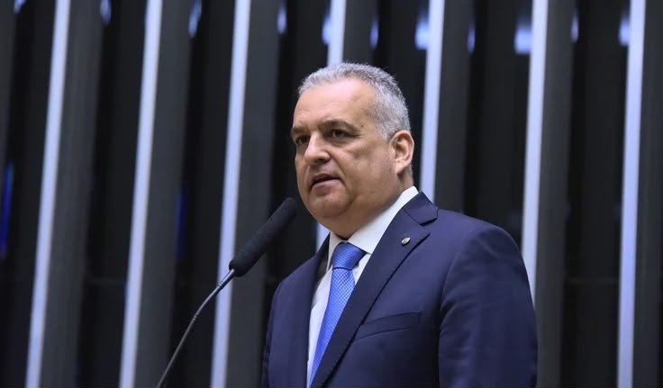 Combate ao feminicídio: Alfredo Gaspar apresenta projeto de Lei para endurecer penas e fortalecer proteção às mulheres