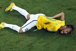 Brad Pitt promete aulas para ensinar Neymar a fingir melhor nas faltas