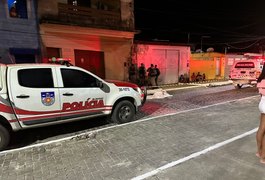 Homem é assassinado a tiros na Orla Lagunar de Marechal; criminosos teriam chegado ao local de canoa