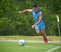 Bustamente pode estrear pelo CSA como titular na partida contra o Fortaleza