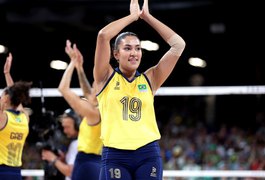 Vôlei feminino estreia com vitória tranquila em Paris