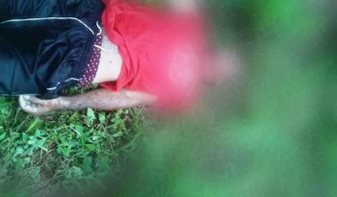 Moradores encontram corpo de homem em lixão na divisa entre AL e PE