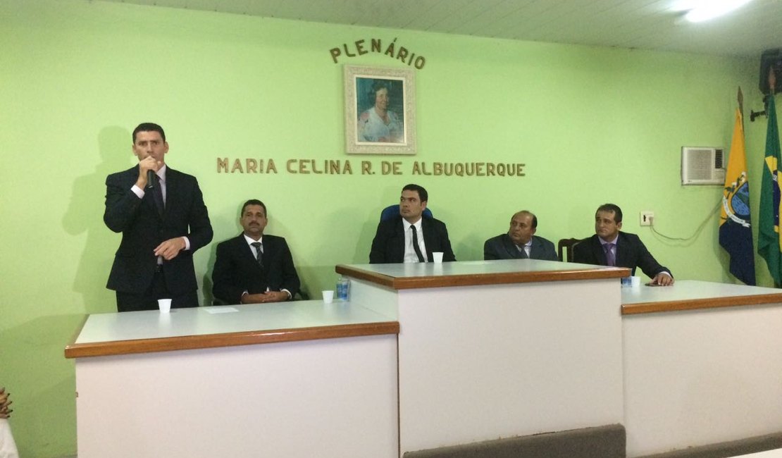 Emoção marca festa de posse de Marcelo Rodrigues como prefeito de Limoeiro de Anadia