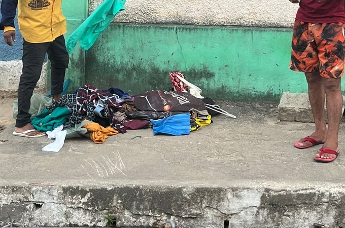 Dupla é flagrada com roupas furtadas de brechó no Centro de Arapiraca