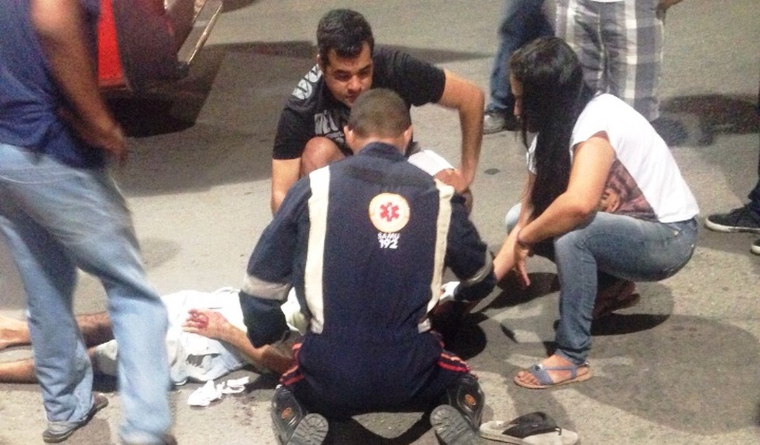 Trabalhador fica ferido ao cair de escada atingida por veículo, em São Miguel dos Campos