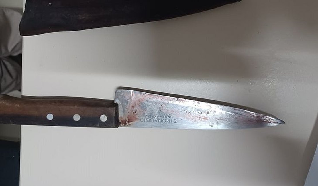 Homem é assassinado com golpes de faca e trio é preso pelo crime em Ibateguara
