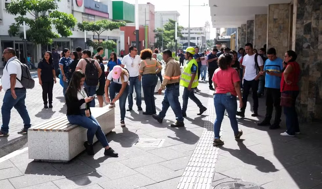 Terremoto de magnitude 7,4 atinge Puerto Madero, no México