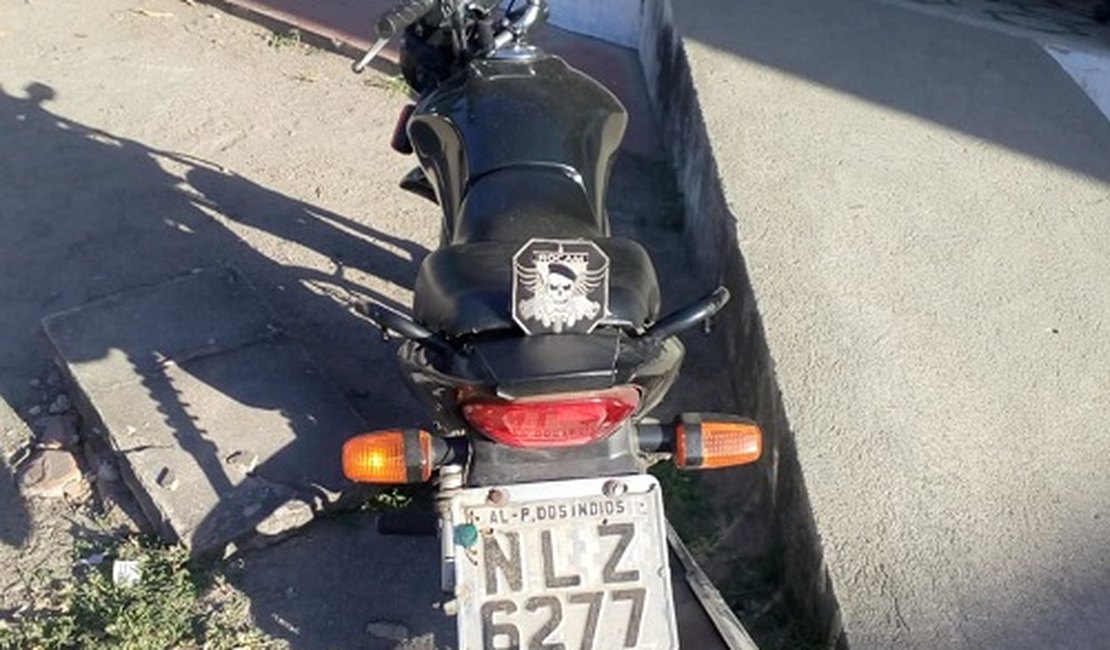 Rocam recupera veículo roubado no bairro Baixa Grande, em Arapiraca