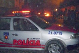 Bando armado invade pousada e foge com carro e dinheiro do proprietário em Maceió