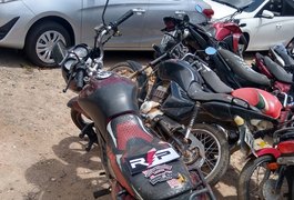 Motocicleta abandonada é encontrada pela polícia na Feira da Troca