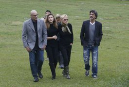 Xuxa, Sasha e Junno vão ao enterro de irmão da apresentadora