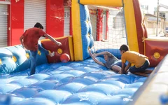 Domingo na Praça estreia com sucesso e promete virar tradição em Feira Grande