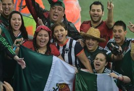 Em Fortaleza, torcida do México faz festa e provoca: 'Vai chorar o Neymar'