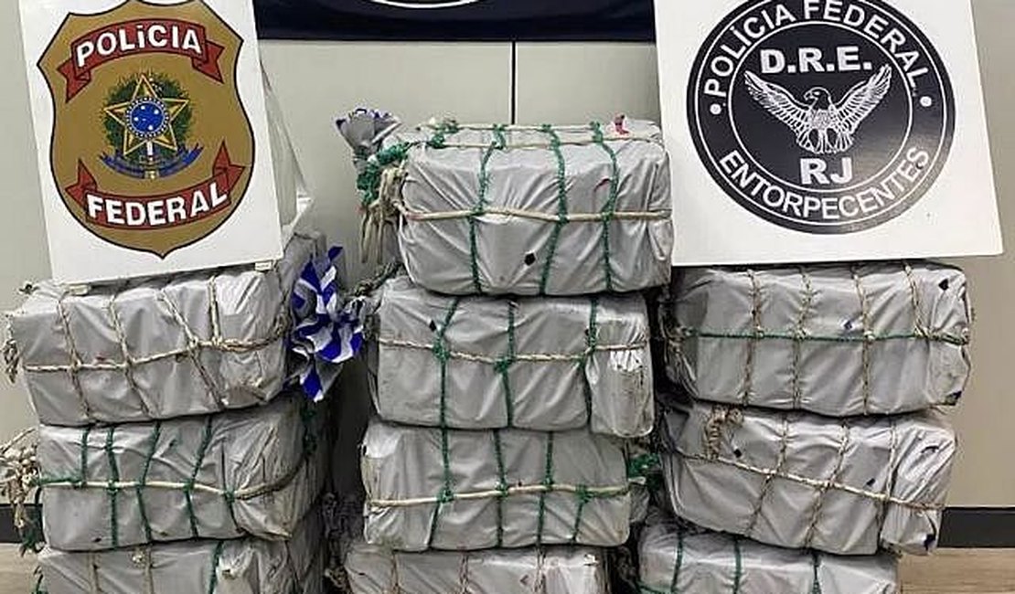 Rio: PF apreende 400 kg de cocaína em navio que iria para Europa