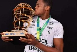 Promessa do basquete brasileiro morre afogado após acidente de jet ski