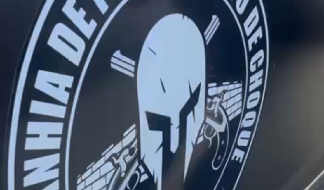 Policiais militares prendem traficante de drogas no Jacintinho, em Maceió