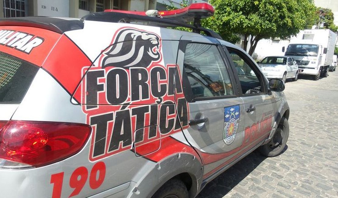 Policiais militares impedem que homem cometa suicídio em Marechal Deodoro