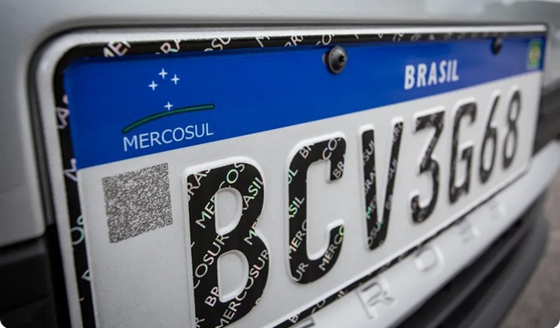 Entenda o projeto que pode mudar de novo placas de veículos no Brasil