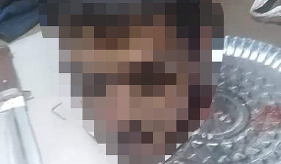 Criminosos expõem, nas redes sociais, cabeça de jovem decapitado no interior alagoano