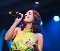 Bossa Nova invade Arapiraca com o show As Cores da Bossa por Duda Maia