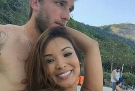 Carol Nakamura está namorando jogador do Vasco: ‘Feliz pra caramba’
