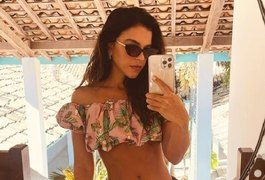 Atriz da Globo, Mariana Rios curte fim de semana em Alagoas