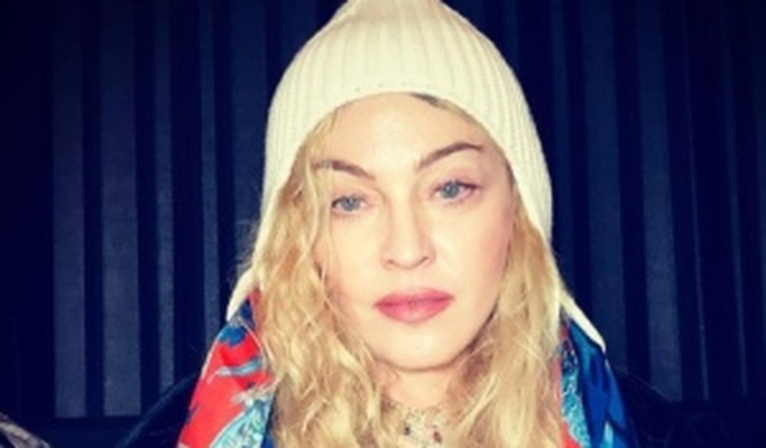 Madonna defende cloroquina nas redes sociais e é notificada por fake news