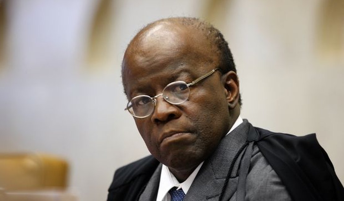 Joaquim Barbosa diz que população deve pedir renúncia imediata de Temer