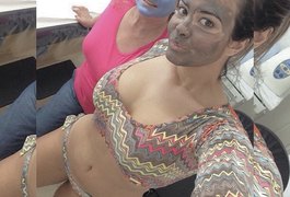 Geisy Arruda aparece com biquíni pequenino em dia de tratamento de pele
