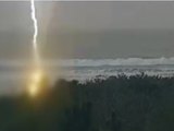 Mulher morre após ser atingida por raio em praia de Santa Catarina