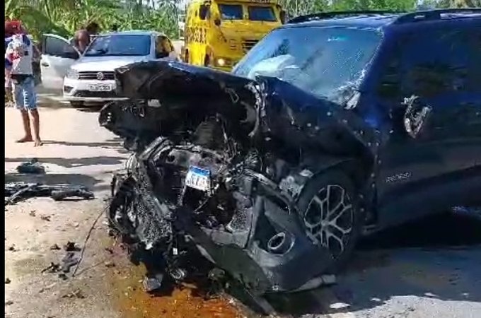 Colisão entre carros deixa irmão de alagoana, jogadora da seleção brasileira, morto na AL 101 Norte