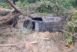 Acidente de carro após queda de barreira deixa três feridos em São Miguel dos Campos