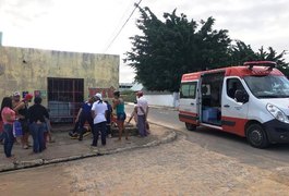 Homem fica ferido ao cair de coqueiro no bairro Caititus, em Arapiraca